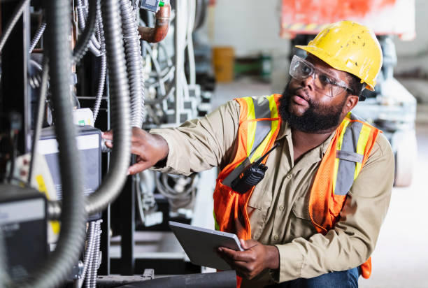 Best Licensed Electrician  in Weaverville, CA
